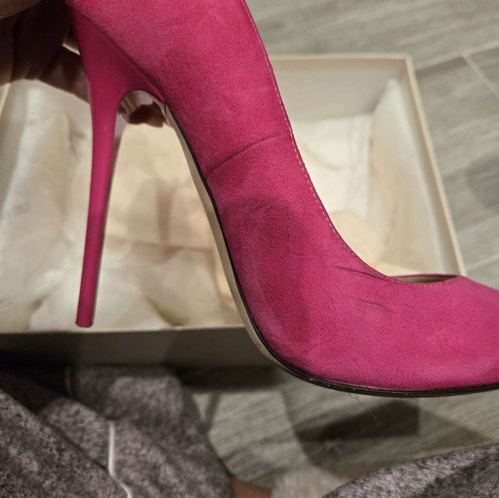 Shoes - Picture 7 of 8